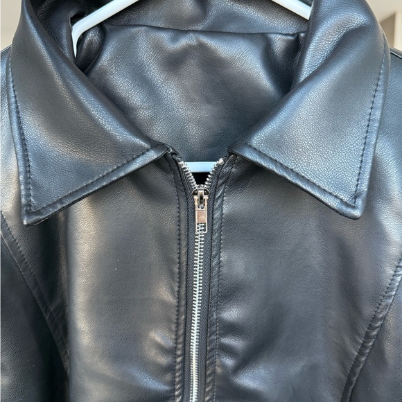 Black leather jacket - Picture 6 of 7